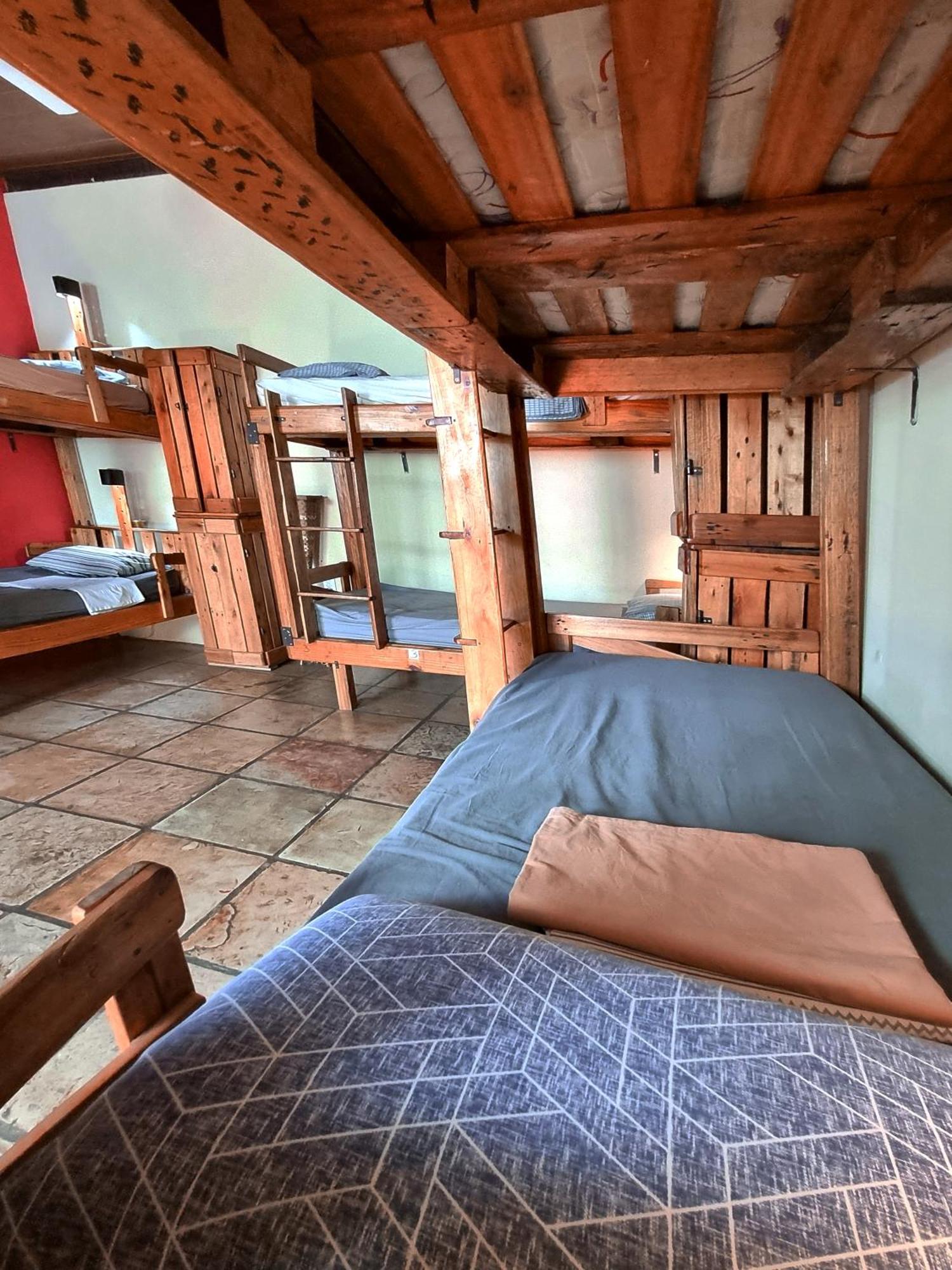 Chapada Backpackers Hostel Agencia 렝소이스 외부 사진