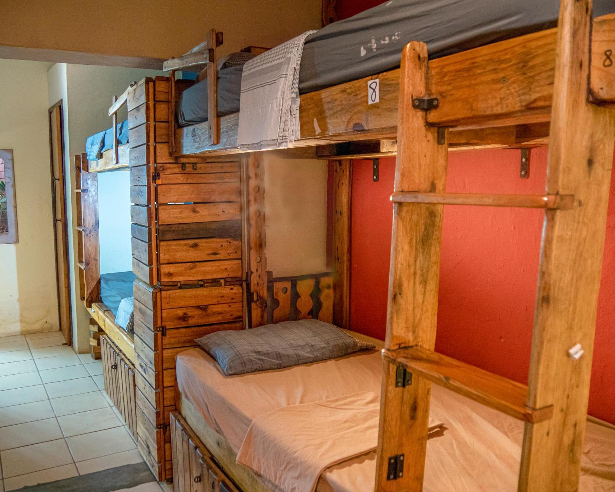 Chapada Backpackers Hostel Agencia 렝소이스 외부 사진