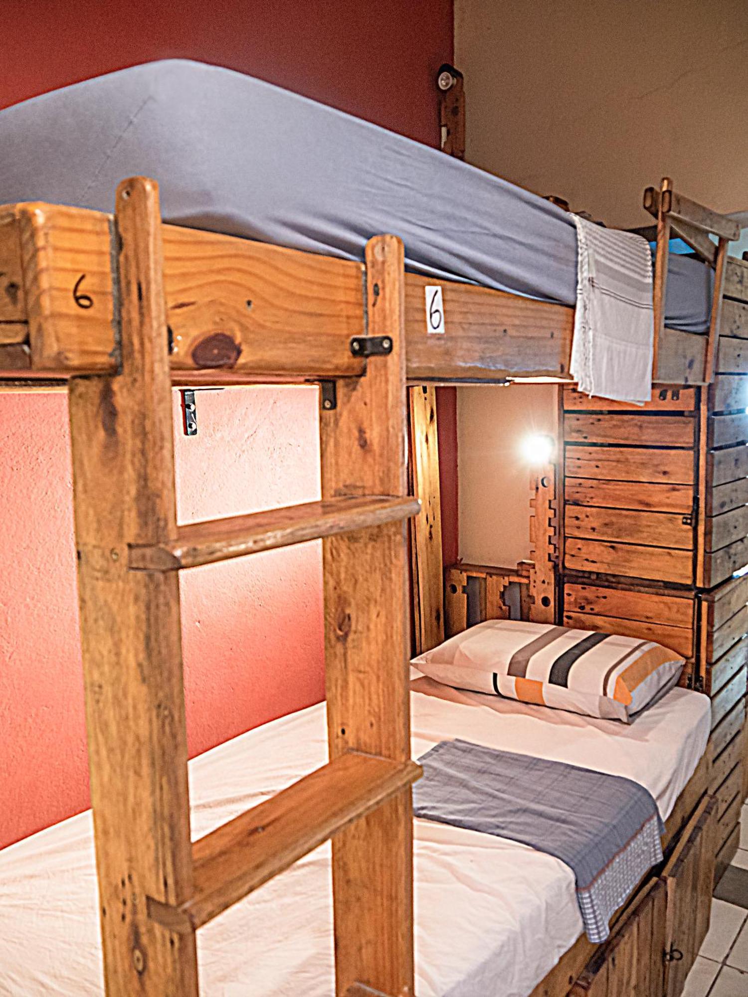 Chapada Backpackers Hostel Agencia 렝소이스 외부 사진
