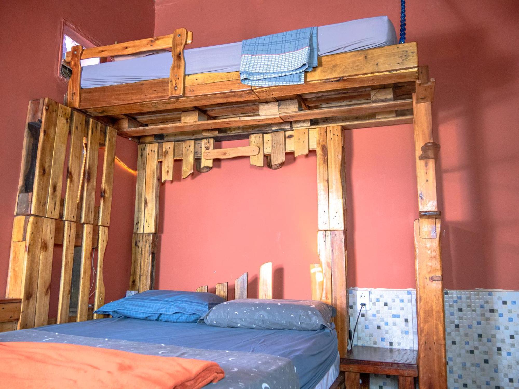 Chapada Backpackers Hostel Agencia 렝소이스 외부 사진