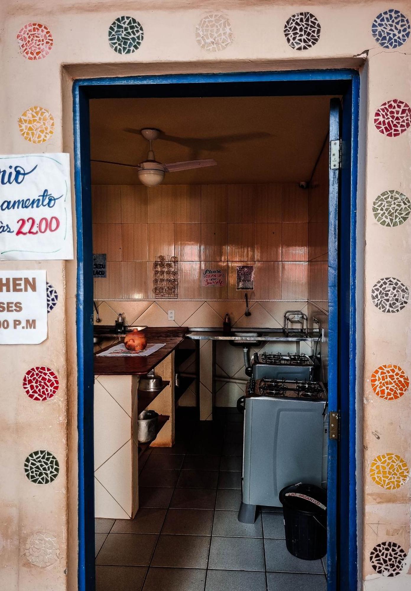Chapada Backpackers Hostel Agencia 렝소이스 외부 사진