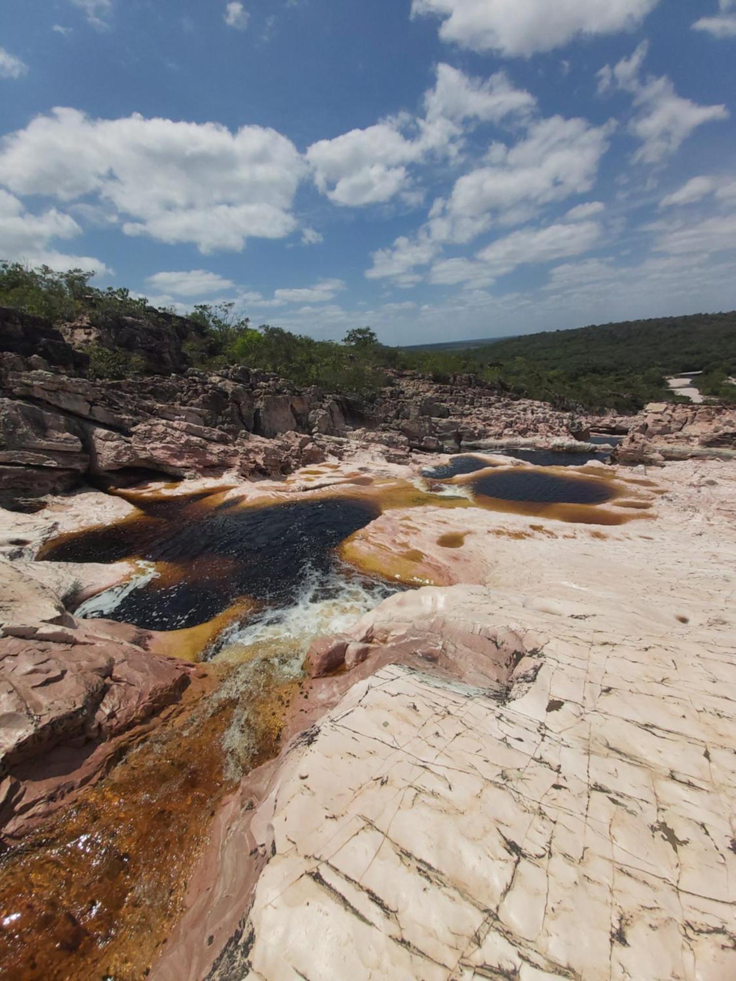 Chapada Backpackers Hostel Agencia 렝소이스 외부 사진